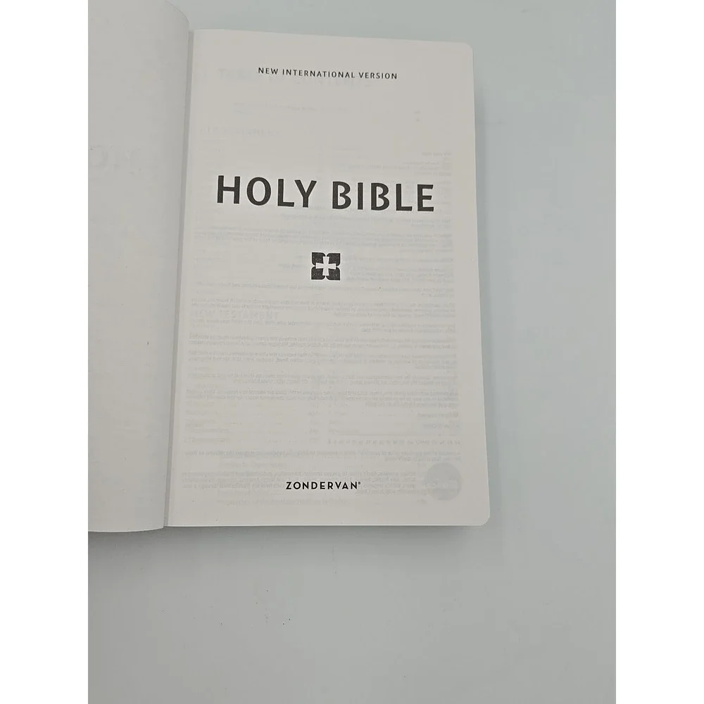 Holy Bible New International Version Black Leathersoft 7.5‎ Font Size Soft Touch